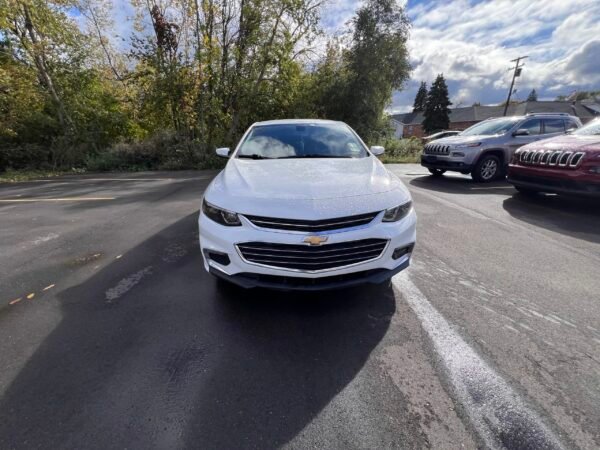 2018 Chevy Malibu LT - Image 2