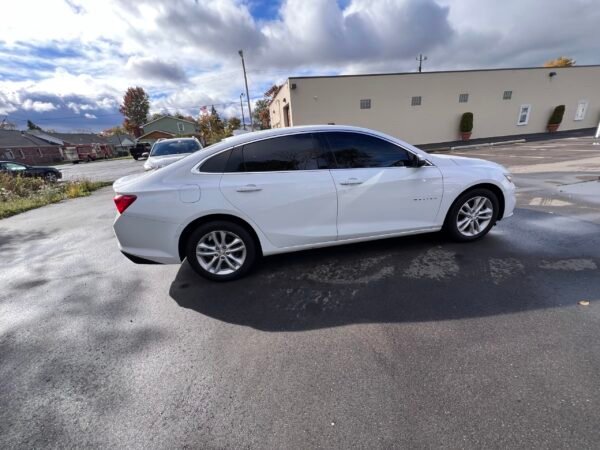 2018 Chevy Malibu LT - Image 7