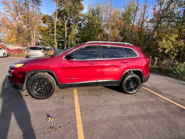 2015 Jeep Cherokee LATITUDE - Image 5