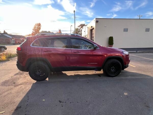 2015 Jeep Cherokee LATITUDE - Image 4