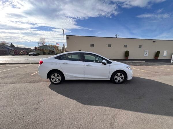 2018 Chevy Cruze LS - Image 5